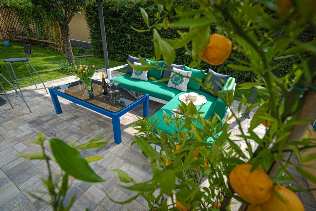 Sunny Garden Pihenohaz Villa Siofok Ngoại thất bức ảnh