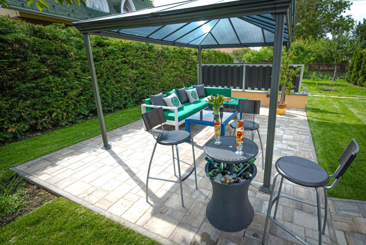 Sunny Garden Pihenohaz Villa Siofok Ngoại thất bức ảnh
